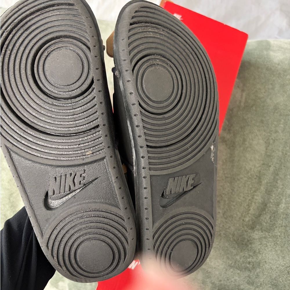 Nike Women's Offcourt Slides - Picture 7 of 11
